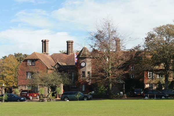 Школа-пансіон Buckswood School | Гастінгс, Англія
