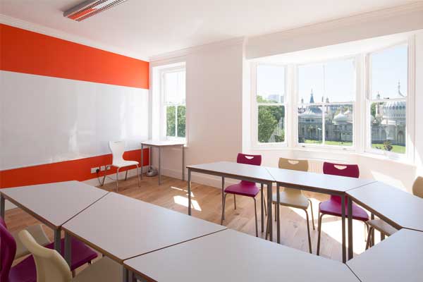 Англійська для всієї родини в Англії, Брайтон | Brighton Language College