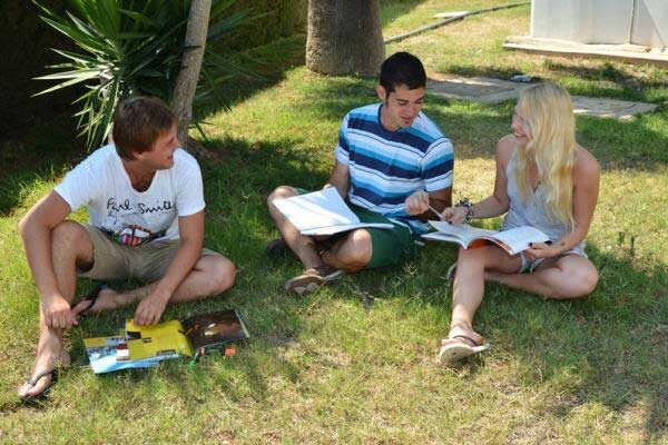 Курси англійської мови на Кіпрі, Лімассол | English Learning Centre
