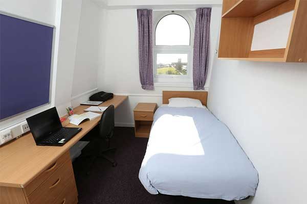 The University of Portsmouth | Англия