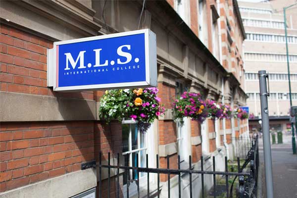 Бізнес англійська в Англії, Борнмут | MLS