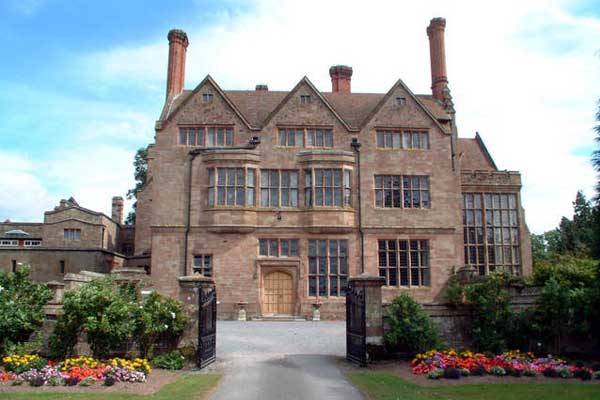 Школа-пансион для девочек Adcote International Boarding School | Литтл-Несс, Англия